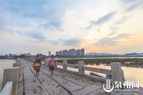 進行環(huán)境綜合整治后，洛陽橋?qū)兊酶馈? width=